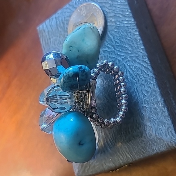 Extra large Stone stretch ring with faux green stones and beads - Picture 5 of 5